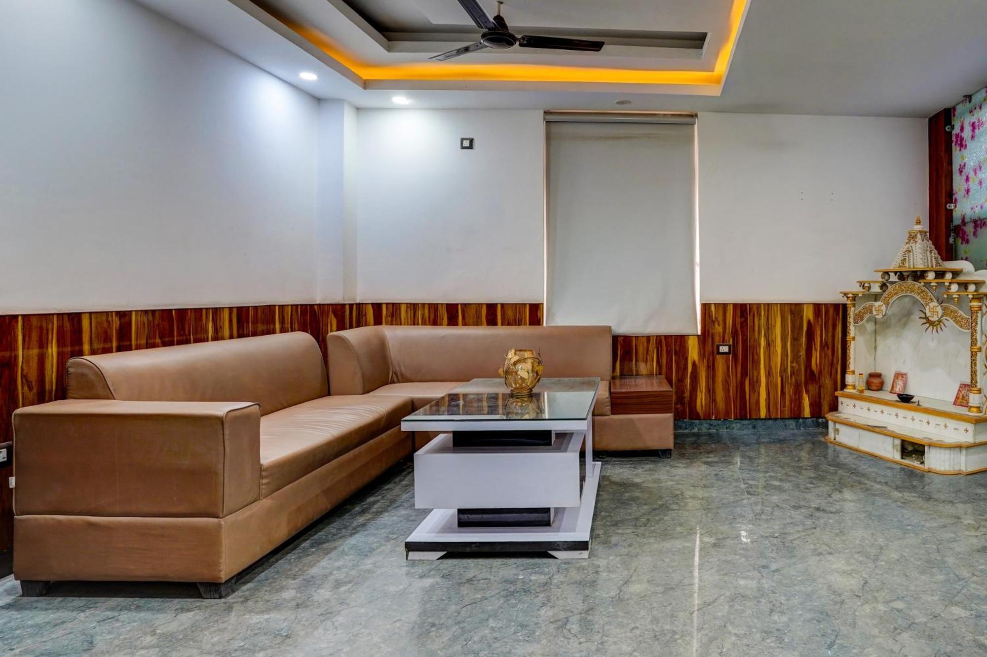 Hotel Hight Krone A Family Hotel Near Igi Airport Delhi Ню Делхи Екстериор снимка