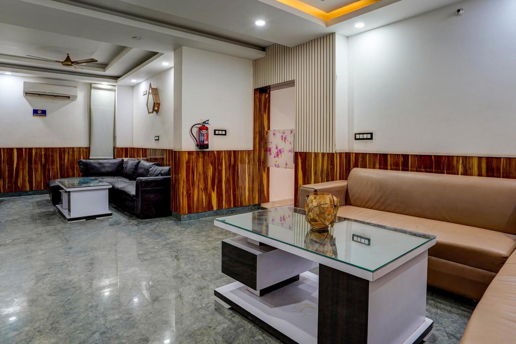 Hotel Hight Krone A Family Hotel Near Igi Airport Delhi Ню Делхи Екстериор снимка