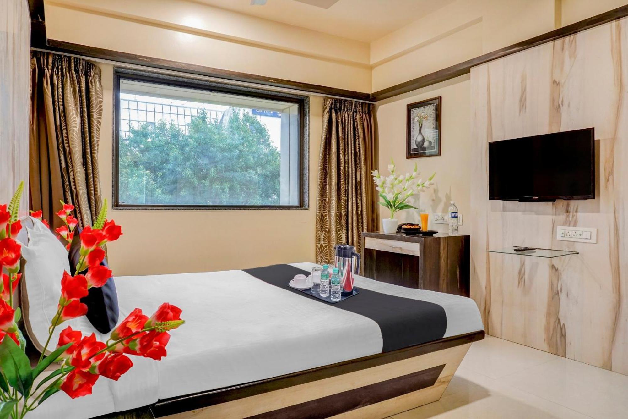 Hotel Hight Krone A Family Hotel Near Igi Airport Delhi Ню Делхи Екстериор снимка